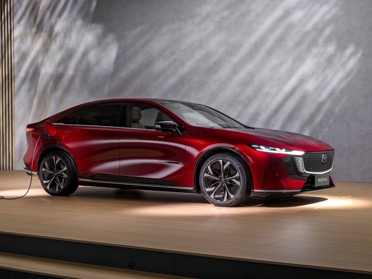 Nuevo Mazda6e: elegancia japonesa en un vehículo eléctrico innovador