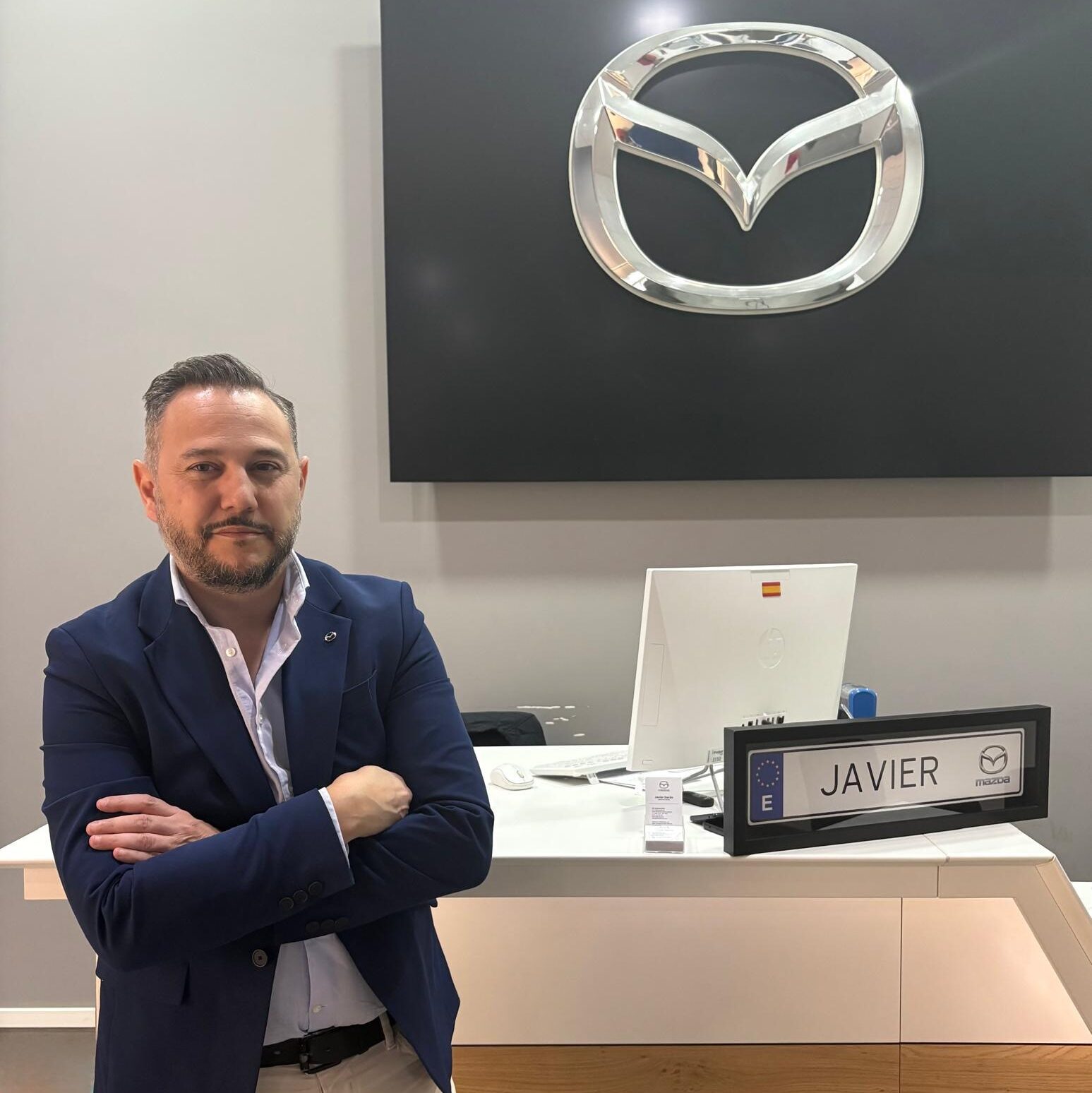 Javier Durán Asesor de ventas