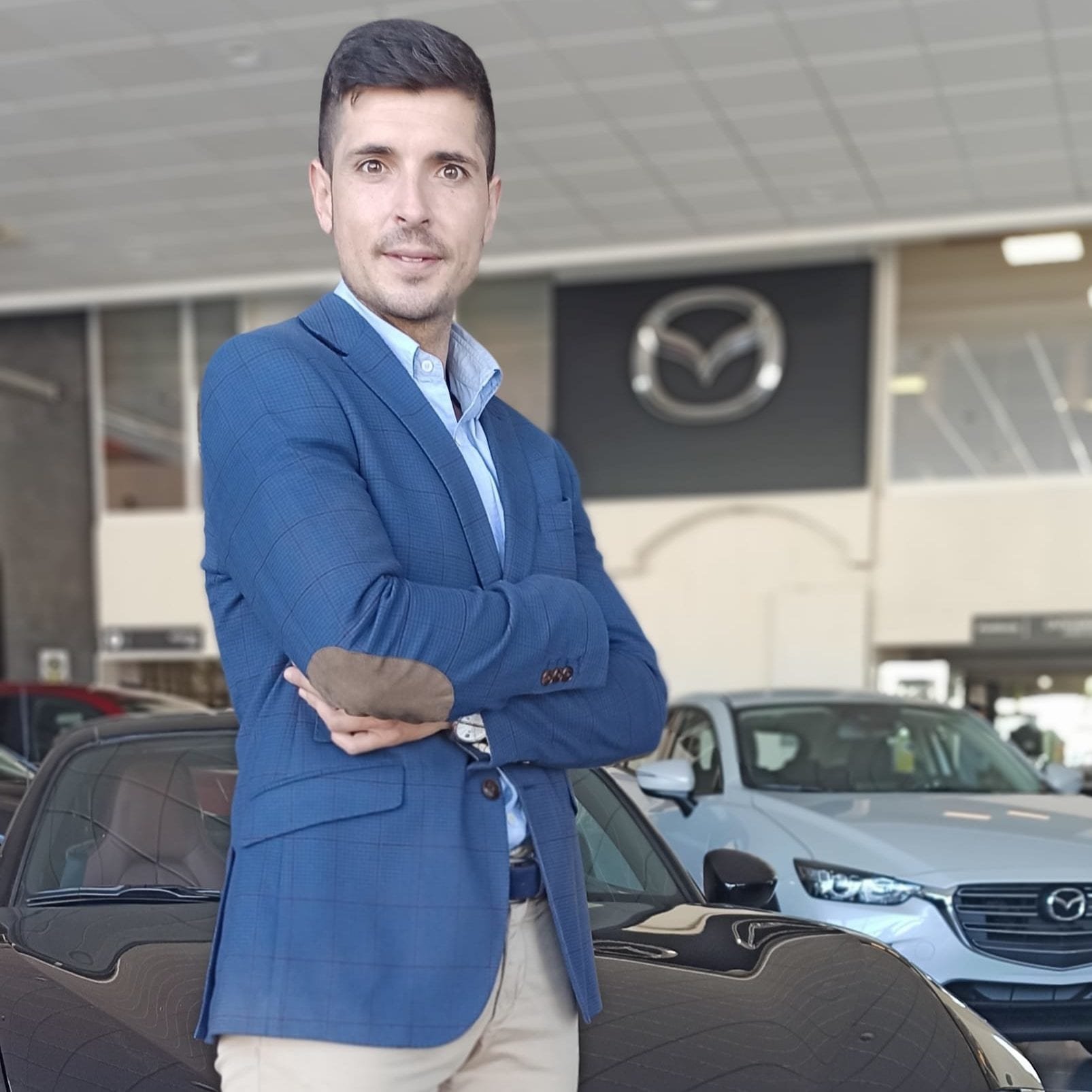 Alberto Cruz Asesor Comercial